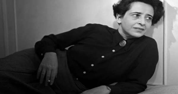 Filozofun düşüncesini tanımak için 25 Hannah Arendt sözü