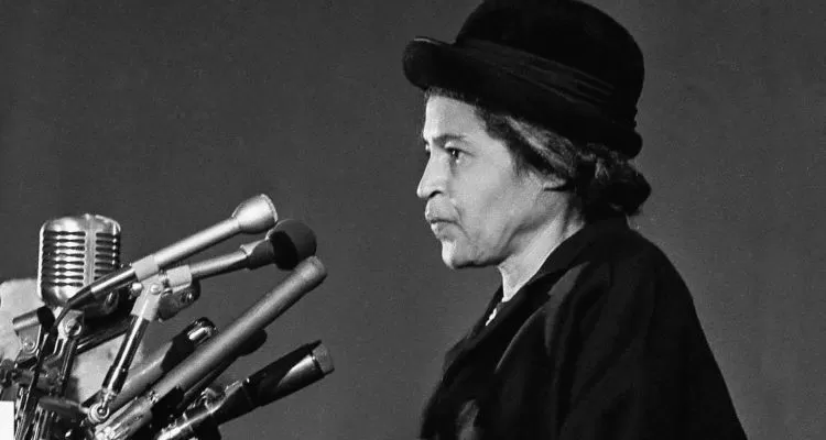 Rosa Parks'ın Güçlü Sözleri: İnsan Hakları ve Eşitlik Mücadelesinin Işığında Anlamlı Sözler