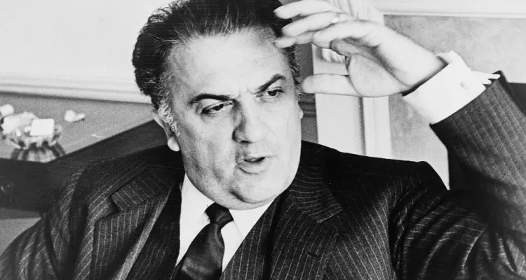 Federico Fellini'nin Hayal Gücüne Uçuş: Muhteşem Sözler Usta Yönetmenin Zihnine Yolculuk
